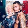 Baptiste Giabiconi dans les coulisses de son shooting avec Ellen von Unwerth. Instagram, octobre 2017