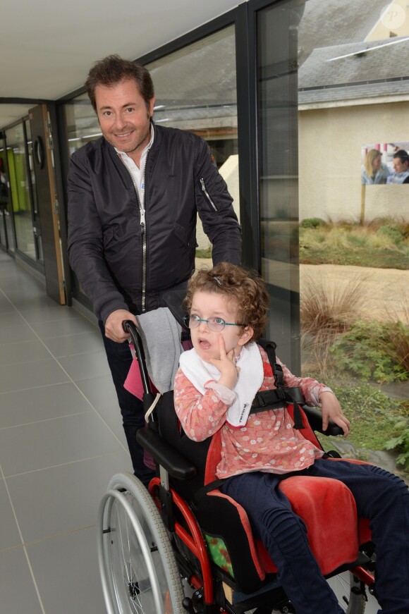 Exclusif - Jérôme Anthony et Maureen - L'Institut médico-éducatif de Kerdreineg, à Crédin, près de Pontivy, a fêté en grande pompe la fin de trois années de travaux. La fondation Claude-Pompidou, propriétaire des lieux, a investi 2,7 millions d'euros pour rénover et agrandir cet IME qui accueille 42 enfants et jeunes polyhandicapés à Crédin le 5 octobre 2017. © Rachid Bellak / LMS / Bestimage