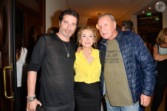 Semi-exclusif - Richard Orlinski, Christelle Chollet et Yves Rénier - Inauguration du théâtre de la Tour Eiffel à Paris le 16 octobre 2017. © Coadic Guirec/Bestimage