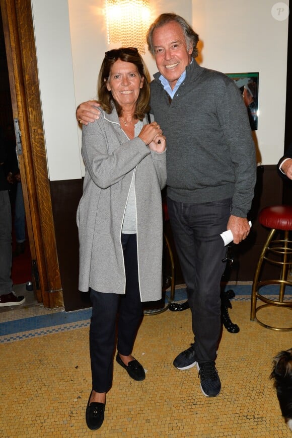 Semi-exclusif - Michel Leeb avec sa femme Béatrice - Inauguration du théâtre de la Tour Eiffel à Paris le 16 octobre 2017. © Coadic Guirec/Bestimage