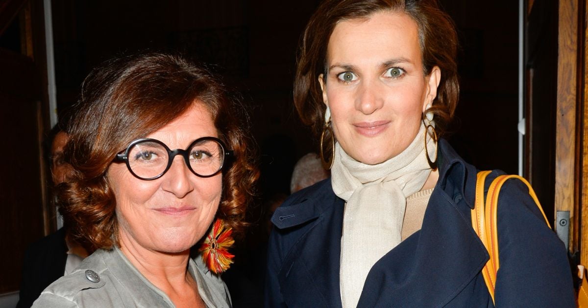 Semiexclusif Armelle Lesniak Inauguration du théâtre de la Tour Eiffel à Paris le 16 Semiexclusif Armelle Lesniak Inauguration du théâtre de la Tour Eiffel à Paris le 16