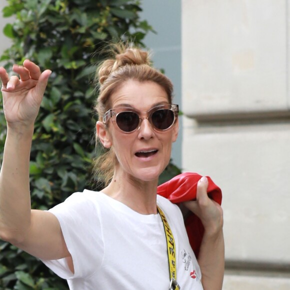Exclusif - Céline Dion se rend chez Chanel à Paris en compagnie de son danseur Pepe Munoz  Le 14 juillet 2017.