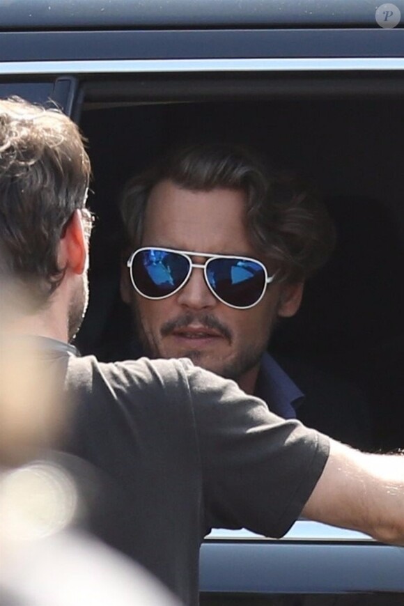 Exclusif - Johnny Depp au volant d'une voiture sur le tournage du film 'Richard Says Goodbye' à Vancouver au canada, le 17 août 2017