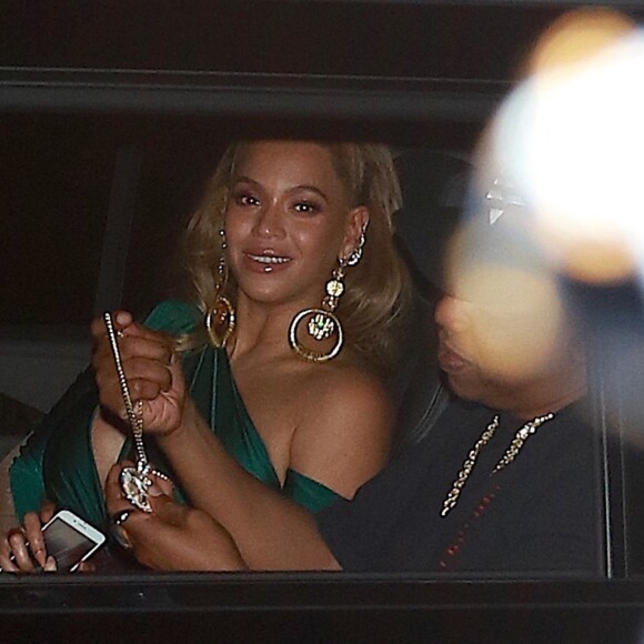Exclusif - Beyoncé et son mari JAY Z quittent le Barclays Center après le concert "TIDAL X Brooklyn", le 17 octobre 2017.