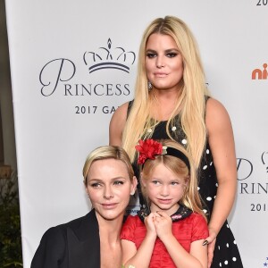 La princesse Charlene de Monaco avec Jessica Simpson et sa fille Maxwell à la soirée Princess Grace Awards au Paramount Studios à Los Angeles, le 24 octobre 2017 © Lisa O'Connor via Zuma/Bestimage24/10/2017 -