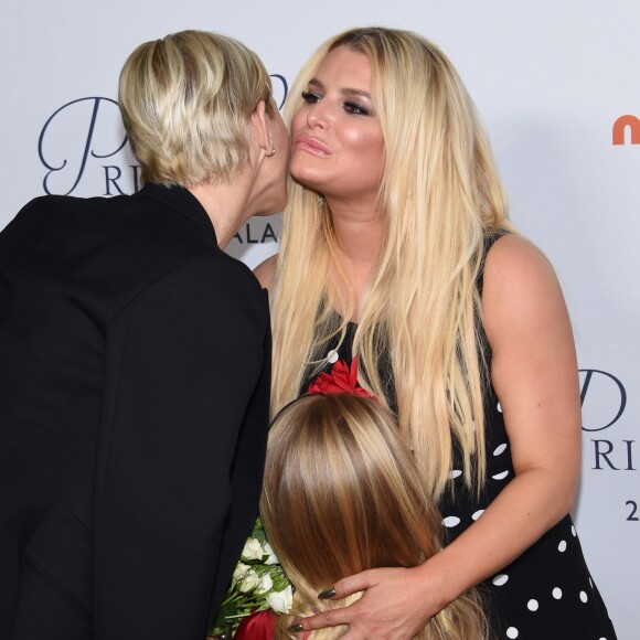 La princesse Charlene de Monaco avec Jessica Simpson et sa fille Maxwell à la soirée Princess Grace Awards au Paramount Studios à Los Angeles, le 24 octobre 2017 © Chris Delmas/Bestimage