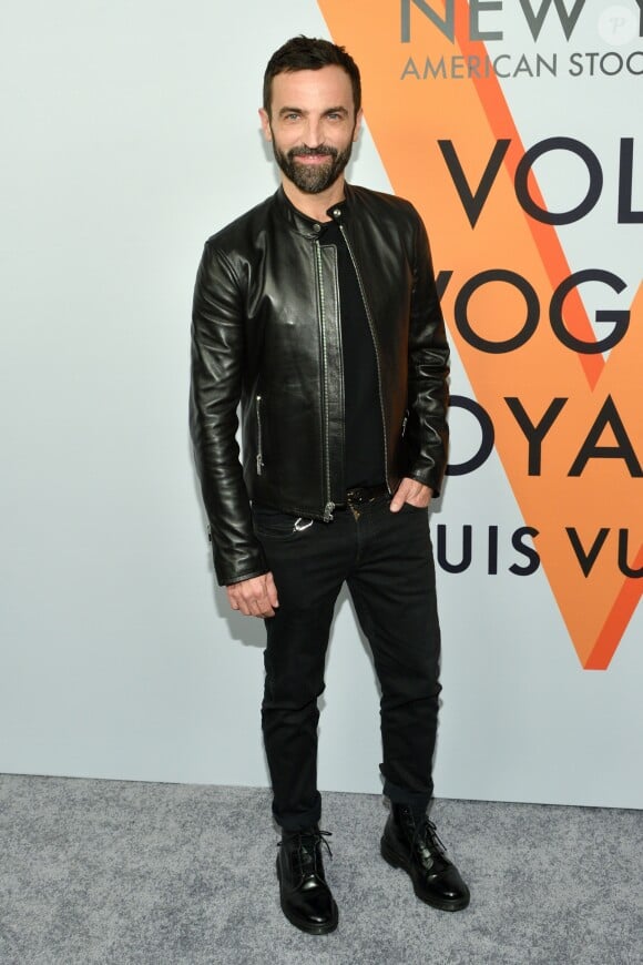 Nicolas Ghesquière assiste au vernissage de l'exposition "Volez, Voguez, Voyagez" de Louis Vuitton à l'American Stock Exchange. New York, le 26 octobre 2017.