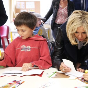 Brigitte Macron, accompagnée de Sophie Cluzel, Secrétaire d'État auprès du Premier ministre, chargée des Personnes handicapées, a visité un accueil de loisirs inclusif à l'école élémentaire Anatole de Monzie. Nantes, le 27 Octobre 2017 © Dominique Jacovides / Bestimage