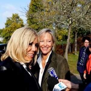 Brigitte Macron, accompagnée de Sophie Cluzel, Secrétaire d'État auprès du Premier ministre, chargée des Personnes handicapées, a visité un accueil de loisirs inclusif à l'école élémentaire Anatole de Monzie. Nantes, le 27 Octobre 2017 © Dominique Jacovides / Bestimage