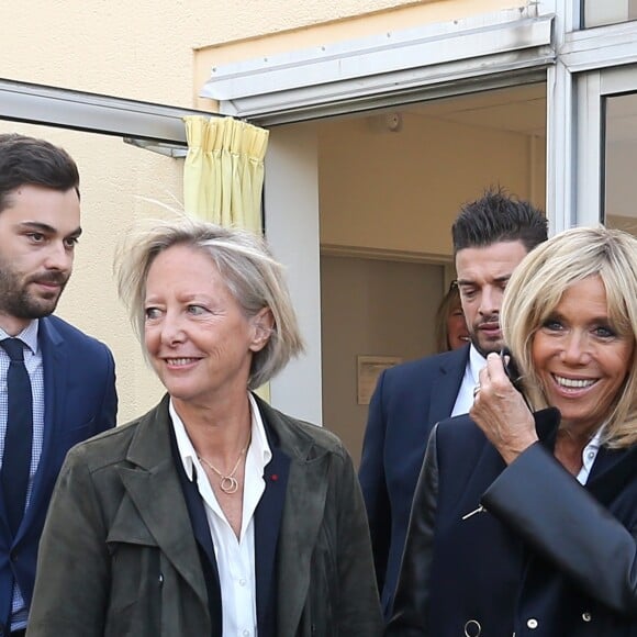 Tristan Bromet, chef de cabinet de la Première Dame - Brigitte Macron, accompagnée de Sophie Cluzel, Secrétaire d'État auprès du Premier ministre, chargée des Personnes handicapées, a visité un accueil de loisirs inclusif à l'école élémentaire Anatole de Monzie. Nantes, le 27 Octobre 2017 © Dominique Jacovides / Bestimage