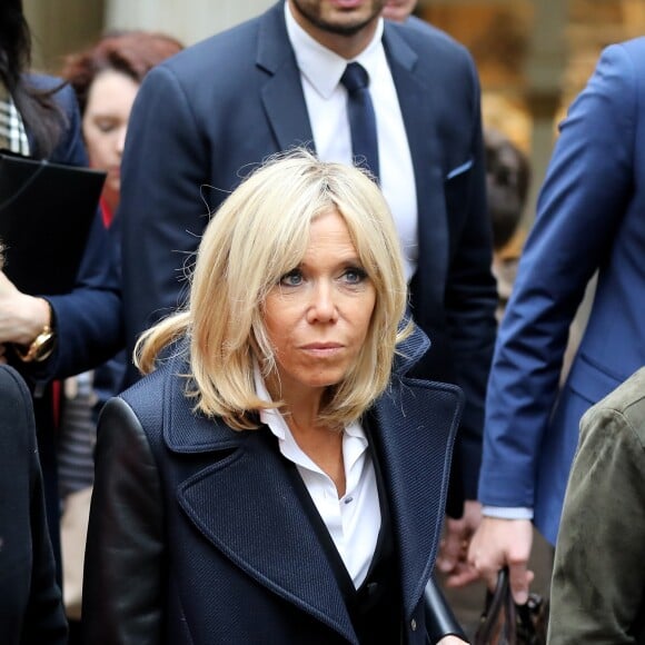 Semi-Exclusif - Brigitte Macron, accompagnée de Sophie Cluzel, Secrétaire d'État auprès du Premier ministre, chargée des Personnes handicapées, a effectué un déplacement à Nantes sur le thème du handicap. Les deux femmes ont en profité pour déambuler dans les rues de la ville. Nantes, le 27 Octobre 2017 © Dominique Jacovides / Bestimage