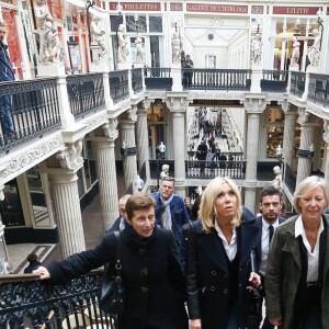 Semi-Exclusif - Tristan Bromet, chef de cabinet de la Première Dame - Brigitte Macron, accompagnée de Sophie Cluzel, Secrétaire d'État auprès du Premier ministre, chargée des Personnes handicapées, a effectué un déplacement à Nantes sur le thème du handicap. Les deux femmes ont en profité pour déambuler dans les rues de la ville. Nantes, le 27 Octobre 2017 © Dominique Jacovides / Bestimage