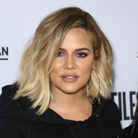 Khloé Kardashian enceinte, arrive à la soirée Vfiles à New York le 26 octobre 2017