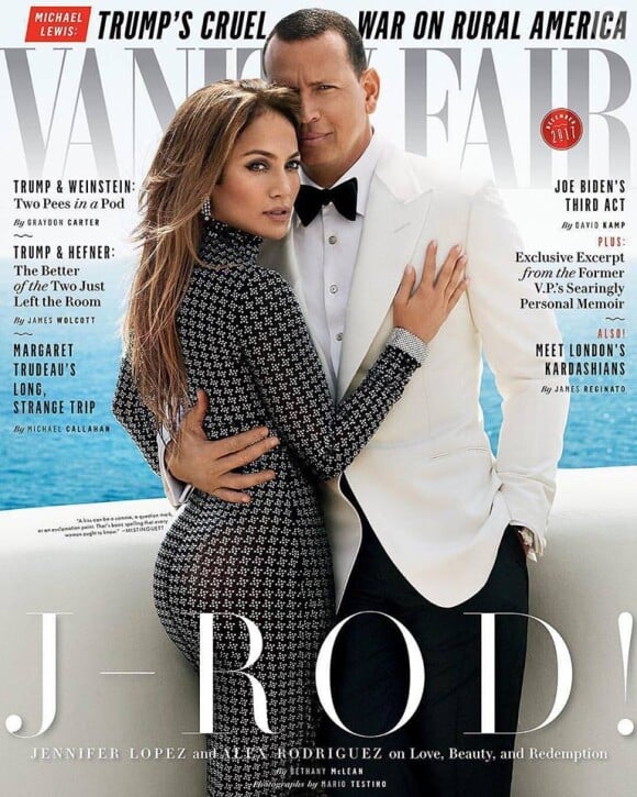 Jennifer Lopez et son compagnon Alex Rodriguez en couverture du Vanity Fair américain, décembre 2017.