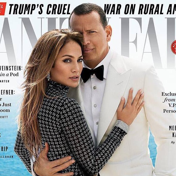 Jennifer Lopez et son compagnon Alex Rodriguez en couverture du Vanity Fair américain, décembre 2017.