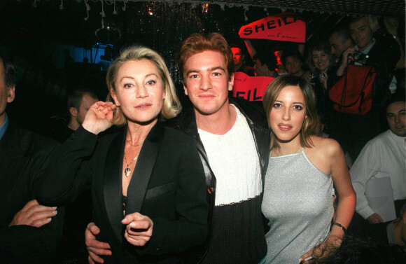 Sheila avec son fils Ludovic Chancel et son amie Rosa Paris au Queen, Paris, le 12 janvier 1998.