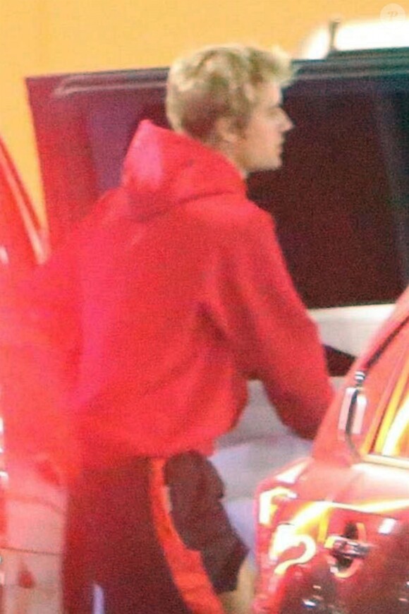 Exclusif - Justin Bieber arrive seul à l'hôtel Montage à Beverly Hills, le 1er novembre 2017