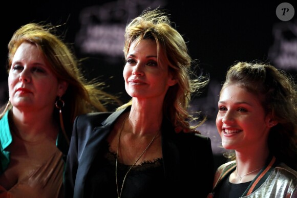 Ariane Séguillon, Ingrid Chauvin, Lou Jean - 19ème édition des NRJ Music Awards à Cannes le 4 novembre 2017. © Dominique Jacovides/Bestimage