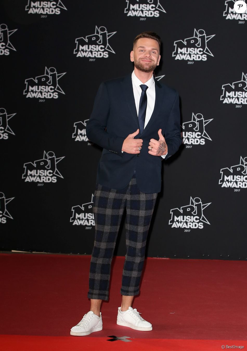 Keen v Nrj Music Awards 2021 Keen'V - 19ème édition des NRJ Music Awards à Cannes le 4 novembre 2017. ©  Dominique Jacovides/Bestimage - Purepeople