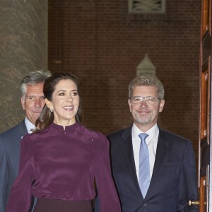 La princesse Mary de Danemark à l'Hôtel de Ville de Copenhague le 3 novembre 2017 pour le dévoilement des timbres de Noël caritatifs 2017.