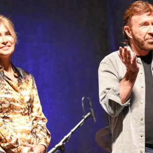 Chuck Norris et sa femme Gena O'Kelley au "Wizard World Comic Con" à Philadelphie, le 3 juin 2017. © Ricky Fitchett via Zuma Press/Bestimage