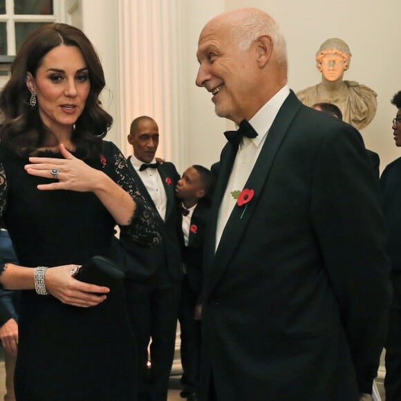 Kate Middleton, duchesse de Cambridge, enceinte, au dîner de gala de l'association "Anna Freud National Centre for Children and Families" (AFNCCF) au palais de Kensington à Londres, le 7 novembre 2017.