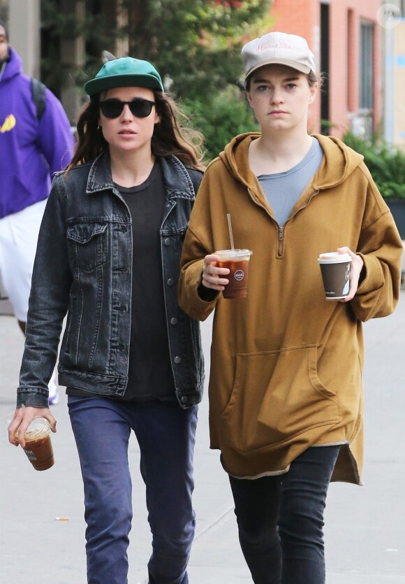 Ellen Page et sa compagne Emma Portner quittent leur hôtel, The Bowery Hotel, à New York. Le 12 septembre 2017