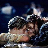 Titanic : Rose et Jack auraient survécu sur la planche, trois ados le prouvent