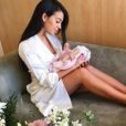 Georgina Rodriguez, compagne de Cristiano Ronaldo, pose à la maternité avec sa fille Alana Martina. Instagram, le 14 novembre 2017.