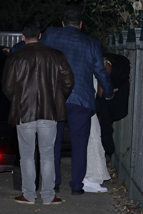 Serena Williams quitte le dîner de répétition de son mariage prévu le jeudi 16 novembre 2017 à La Nouvelle-Orléans en Louisiane. La joueuse de tennis est aperçue dans sa présumée robe de mariée, le 15 novembre 2017.
