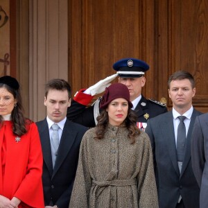 Andrea Casiraghi, sa femme Tatiana Santo Domingo, Louis Ducruet, Charlotte Casiraghi, Gareth Wittstock, Pierre Casiraghi et sa femme Beatrice Borromeo - La famille princière de Monaco dans la cour du Palais Princier lors de la fête nationale monégasque, à Monaco, le 19 novembre 2017. © Michael Alési/Bestimage