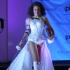 Alicia Aylies, Miss France 2017, en costume national composé d'un bustier blanc incrusté de cristaux Swarowski, une épée, un casque et une longue traine blanche en hommage aux Jeux Olympiques 2024, lors du 66ème concours Miss Univers 2017 au Planet Hollywood Resort and Casino à Las Vegas, Nevada, Etats-Unis, le 18 novembre 2017. © Marcel Thomas/Zuma Press/Bestimage