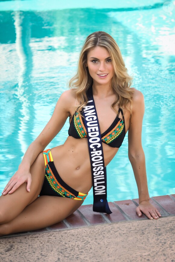 Miss Languedoc-Roussillon en maillot de bain lors du voyage Miss France 2018 en Californie, en novembre 2017.