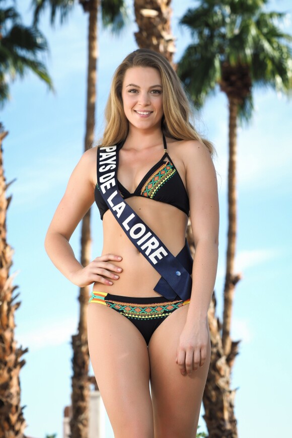 Miss Pays de la Loire en maillot de bain lors du voyage Miss France 2018 en Californie, en novembre 2017.