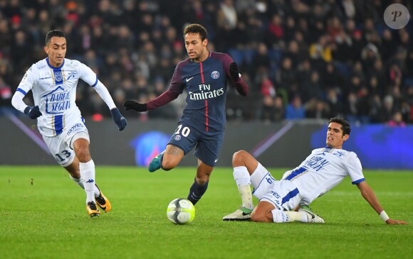 Neymar Jr. - Match de footbal PSG - Troyes au Parc des Princes à Paris le 29 novembre 2017.