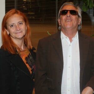 Gilbert Montagné avec sa femme Nikole et Sophie Cluzel, secrétaire d'Etat, chargée des Personnes handicapées, à la première de "Gilbert Montagné, le visionnaire" au siège de la SACEM à Neuilly-sur-Seine, le 15 novembre 2017. © CVS/Bestimage