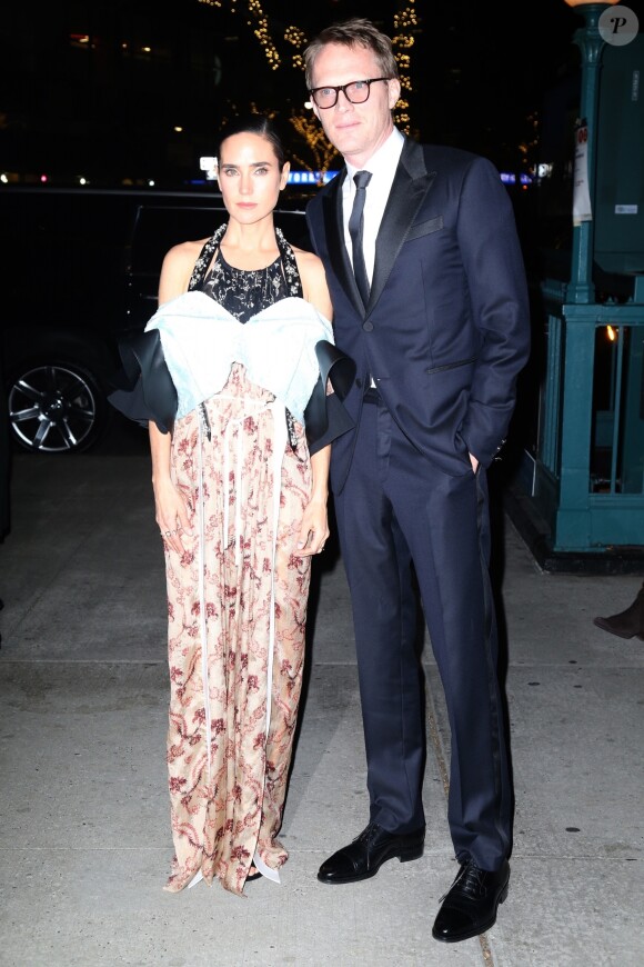 Jennifer Connelly et son mari Paul Bettany - Gala caritatif "An Evening Honoring..." consacrée à Nicolas Ghesquière à l'Alice Tully Hall, au Lincoln Center. New York, le 30 novembre 2017.