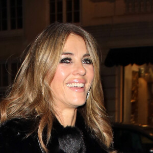 Elizabeth Hurley (Liz Hurley) - People à la sortie de la soirée de gala "Brilliant Is Beautiful" à Londres le 1er décembre 2017.