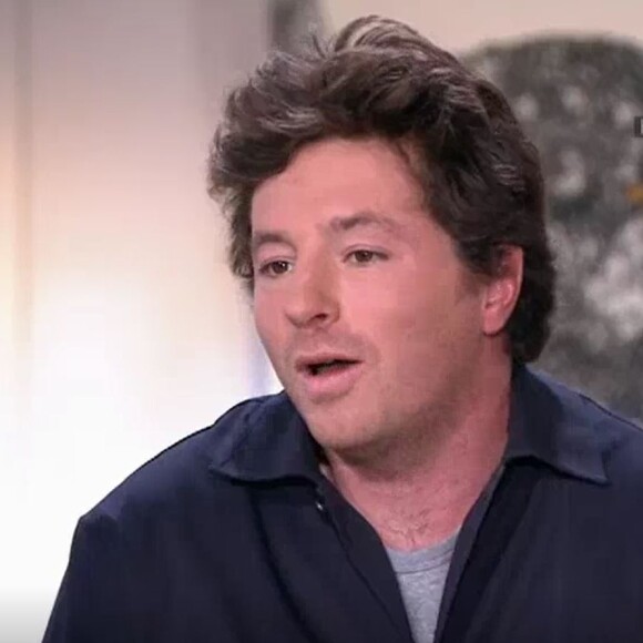 Jean Imbert, invité de Catherine Ceylac dans "Thé ou café" (France 2) samedi 2 décembre 2017, révèle comment il a dépensé les 100 000 euros remportés dans "Top Chef" (M6) en 2012.