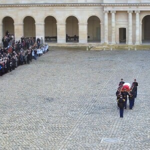 Le président Emmanuel Macron lors de la cérémonie d'hommage national à Jean d'Ormesson à l'hôtel des Invalides à Paris le 8 décembre 2017. © Giancarlo Gorassini / Bestimage