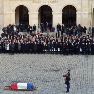 Le président Emmanuel Macron lors de la cérémonie d'hommage national à Jean d'Ormesson à l'hôtel des Invalides à Paris le 8 décembre 2017. © Giancarlo Gorassini / Bestimage