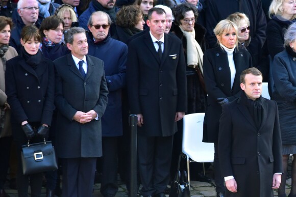 Carla Bruni-Sarkosy, Nicolas Sarkozy, la première dame Brigitte Macron, le président Emmanuel Macron lors de la cérémonie d'hommage national à Jean d'Ormesson à l'hôtel des Invalides à Paris le 8 décembre 2017. © Giancarlo Gorassini / Bestimage