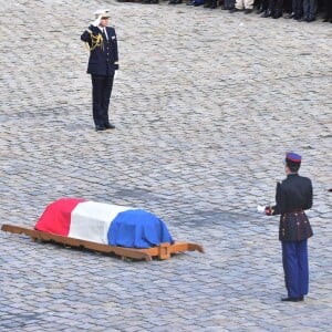 Emmanuel Macron lors de la cérémonie d'hommage national à Jean d'Ormesson à l'hôtel des Invalides à Paris le 8 décembre 2017. © Giancarlo Gorassini / Bestimage