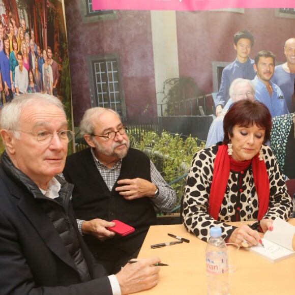 Exclusif - Bernard Le Coq, Joël Santoni, Anny Duperey - Séance de dédicaces à l'occasion du livre commémorant les 25 ans de la série "Une famille formidable" à la librairie Gibert Joseph à Paris, le 09 décembre 2017 © CVS/Bestimage