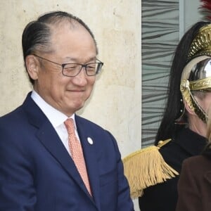 Antonio Guterres, Jim Yong Kim, Brigitte Macron (Trogneux) - Les chefs de la délégation et les principaux partenaires du "One Planet Summit" reçus au palais de l'Elysée par le président de la République française à Paris. Le 12 décembre 2017 © Pierre Perusseau / Bestimage