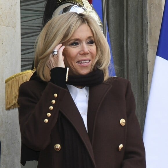 Brigitte Macron (Trogneux) - Les chefs de la délégation et les principaux partenaires du "One Planet Summit" reçus au palais de l'Elysée par le président de la République française à Paris. Le 12 décembre 2017 © Pierre Perusseau / Bestimage