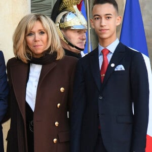 Brigitte Macron (Trogneux) et le prince Hassan du Maroc - Les chefs de la délégation et les principaux partenaires du "One Planet Summit" reçus au palais de l'Elysée par le président de la République française à Paris. Le 12 décembre 2017 © Pierre Perusseau / Bestimage