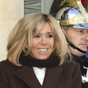 Brigitte Macron (Trogneux) - Les chefs de la délégation et les principaux partenaires du "One Planet Summit" reçus au palais de l'Elysée par le président de la République française à Paris. Le 12 décembre 2017 © Pierre Perusseau / Bestimage