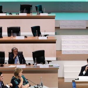 Le président de la république, Emmanuel Macron durant la séance pleinière du sommet pour le Climat à la Seine musicale, Ile Seguin, Paris, le 12 décembre 2017. © Stéphane Lemouton/BestImage