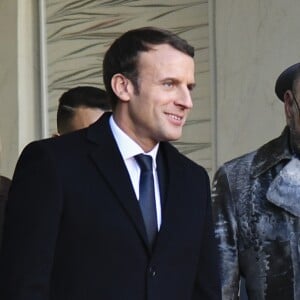 Brigitte Macron (Trogneux), Emmanuel Macron et Mohammed VI, roi du Maroc - Le président Emmanuel Macron quitte le palais de l'Elysée avec les chefs d'état du One Planet Summit pour rejoindre un bateau au Pont Alexandre III à Paris le 12 décembre 2017. © Pierre Perusseau / Bestimage